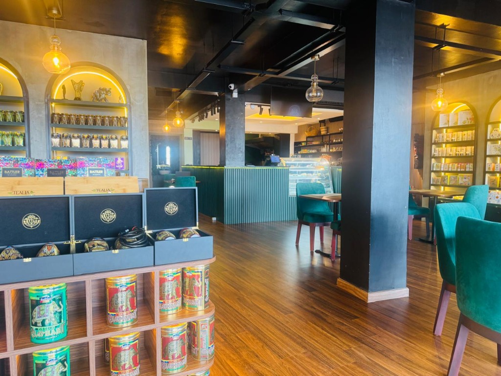 Battler Lounge Luxury Interior in Colombo 3